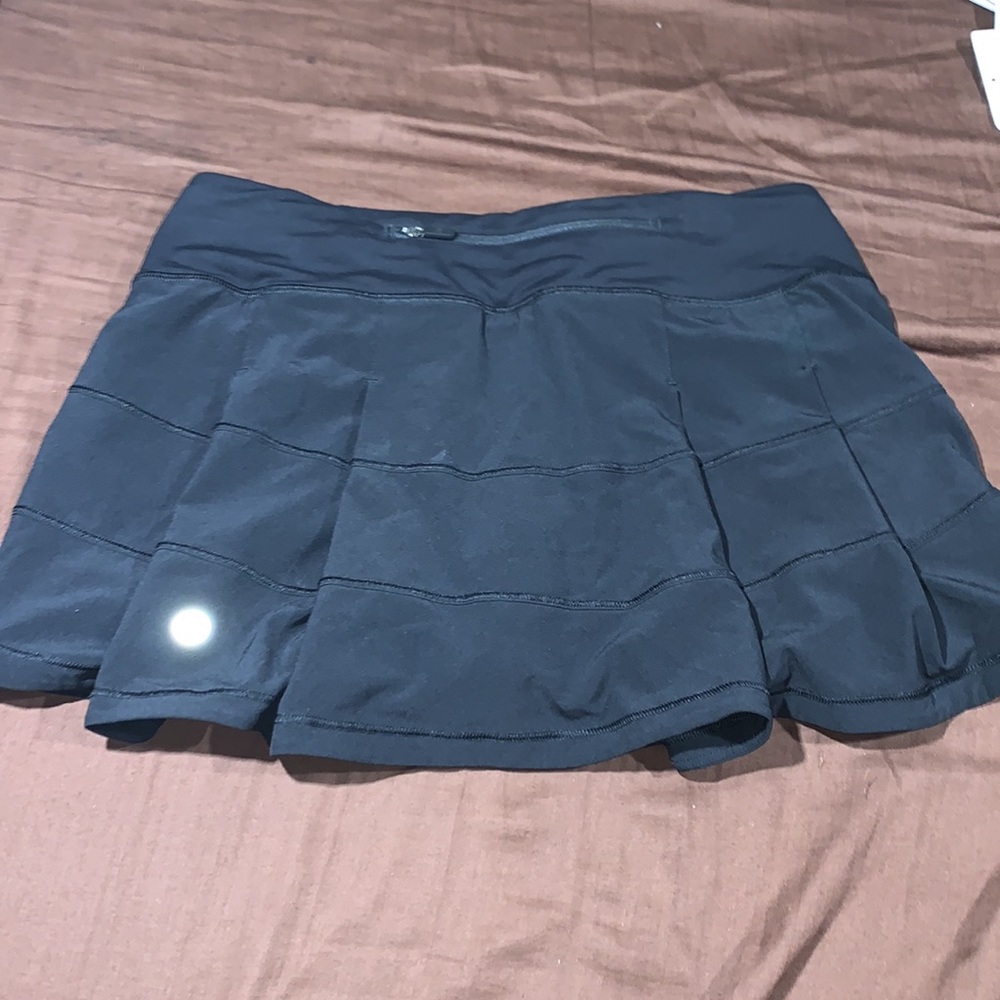 Lululemon skirt size 4